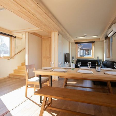 Himawari Apartment Кучан Екстериор снимка
